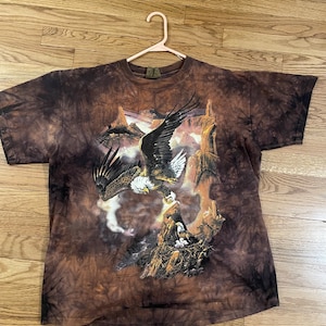 Vintage Flying Eagle short sleeve size XL The Mountain leather tag