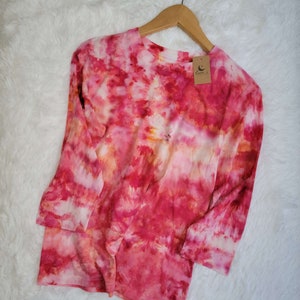 Size M Hand-Dyed 3/4 Sleeve T-shirt / Women&#39;s T-shirt / Women&#39;s Top / Blouse / Colorful T-shirt / Wearable Art / Bohemian shirt