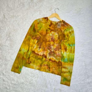 Size M Hand Dyed Long Sleeve Women&#39;s T-shirt, Women&#39;s Top, Women&#39;s Tank Top, Tie Dye Shirt, Hand Dyed Top, Tie Dye T-shirt, Tie Dye Blouse