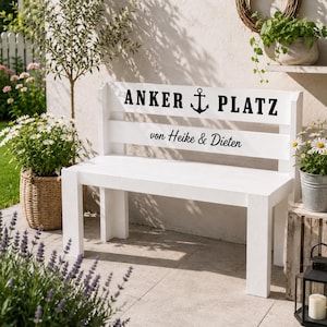 Weisse blumenbank