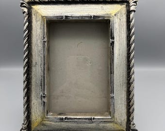 Heavy ornate silver tone metal frame, 4x6” photo