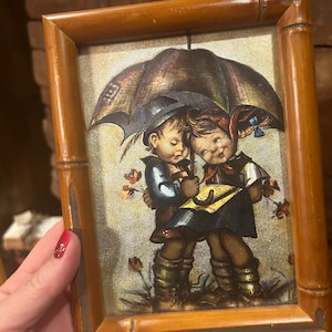 ちょっと重い❗️Umbrella BoyとGirlのセット‼️ Amazon.com: Kids Under Umbrella Statue Boy and Girl with