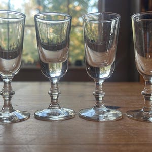 Set of 4 vintage Aperitif cordial shot glasses, stemmed barware