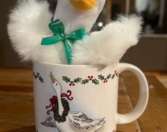 Plush mug Christmas set with a wreath wearing goose mug and cute stuffed goose