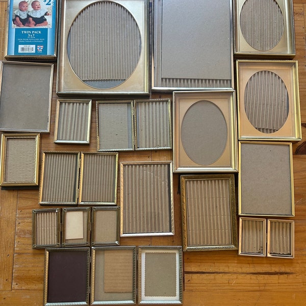 Huge lot of 17 vintage gold picture frames, 8x10, 5x7, 4x5, 3x5, 2x3, double frames, triple frames