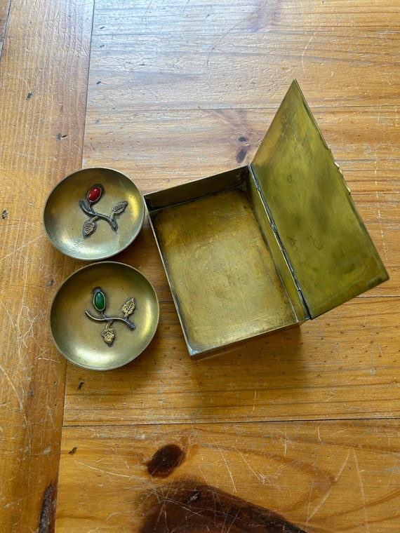 Pre-war China ornate brass box with 2 bowls with … - image 7