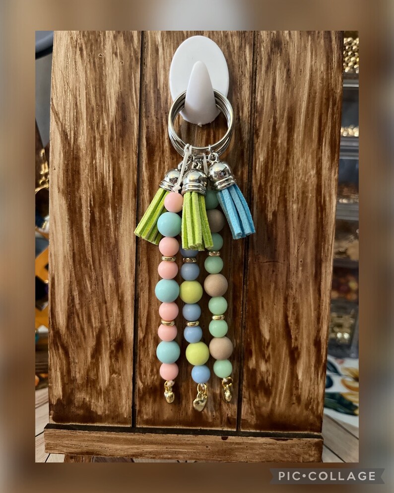 Charm in Every Bead Unique Keychain Creation, Handmade Beaded Keychain, Gift for Her, Keychain