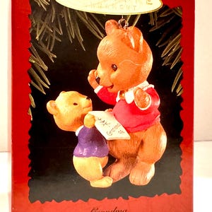 1996 Hallmark Keepsake GRANDMA Bear & Child Christmas Ornament
