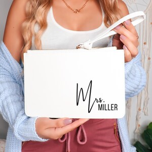 Personalized Mrs. Bride Clutch Bag Custom Pouch Handbag Monogrammed Purse Bridesmaid Purse Custom Bridesmaid Pouch Bachelorette Party Favors