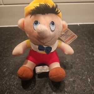 Vintage 1985 Disney Pinocchio plush toy