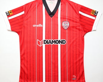 Derry City FC 2022/2023 Heim-Fußballtrikot, Fußballtrikot, O’Neills, rot, weiß, Top, Erwachsene, Herren, Größe L, großes Camiseta-Trikot