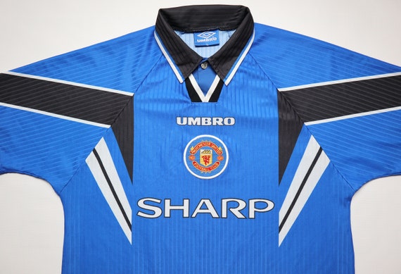 Man united umbro sharp kit sale