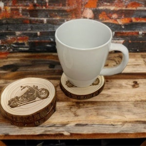 Posavasos de madera con diseño de motociclista: regalos Harley para San Valentín, cumpleaños, bodas, aniversarios, decoraciones rústicas y posavasos.