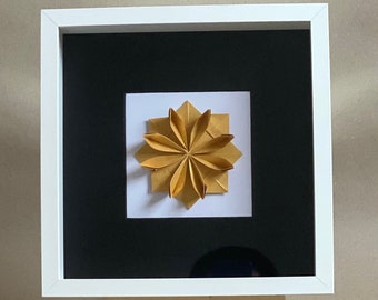 Moderne Origami - Blume im Bilderrahmen