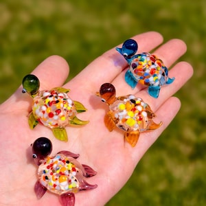 Blown Glass sea turtle Figurine | mini glass turtle l Glass turtle sculpture  | baby turtle figurine  | blown glass Baby Turtle Collectible