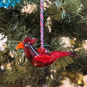 Hand blown glass bird figurine, glass bird ornament, red cardinal bird,murano bird, glass birds, glass bird gift , unique holiday decoration