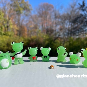 Frog gifts Glass frog miniature Glass frog sculpture |aquarium decoration |miniature frog| desk decoration| gifts