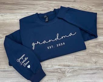 Custom Embroidered Grandma Sweatshirt with Grandkids Names on Sleeve – Personalized Gift for Grandma