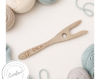 Personalized wooden knitting fork with engraving, Lucet with name, sheep with flowers, handmade & DIY