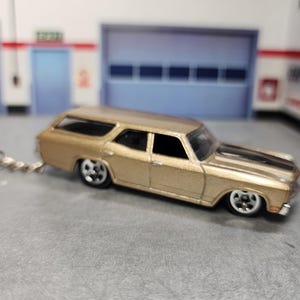 1970 Chevy Chevelle SS Wagon Keychain, 1:64 Scale Diecast Chevelle Model, Classic Chevy Keychain, Chevelle SS Keychain, Chevelle car fan Key