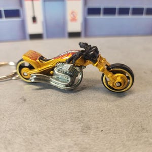 Chopper Motorcycle Keychain, Custom Chopper Keychain, 1:87th Scale Motorcycle Keychain, Classic Bike