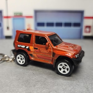 Mitsubishi Pajero Evolution Keychain, Custom Pajero Keychain, Mitsubishi Keychain