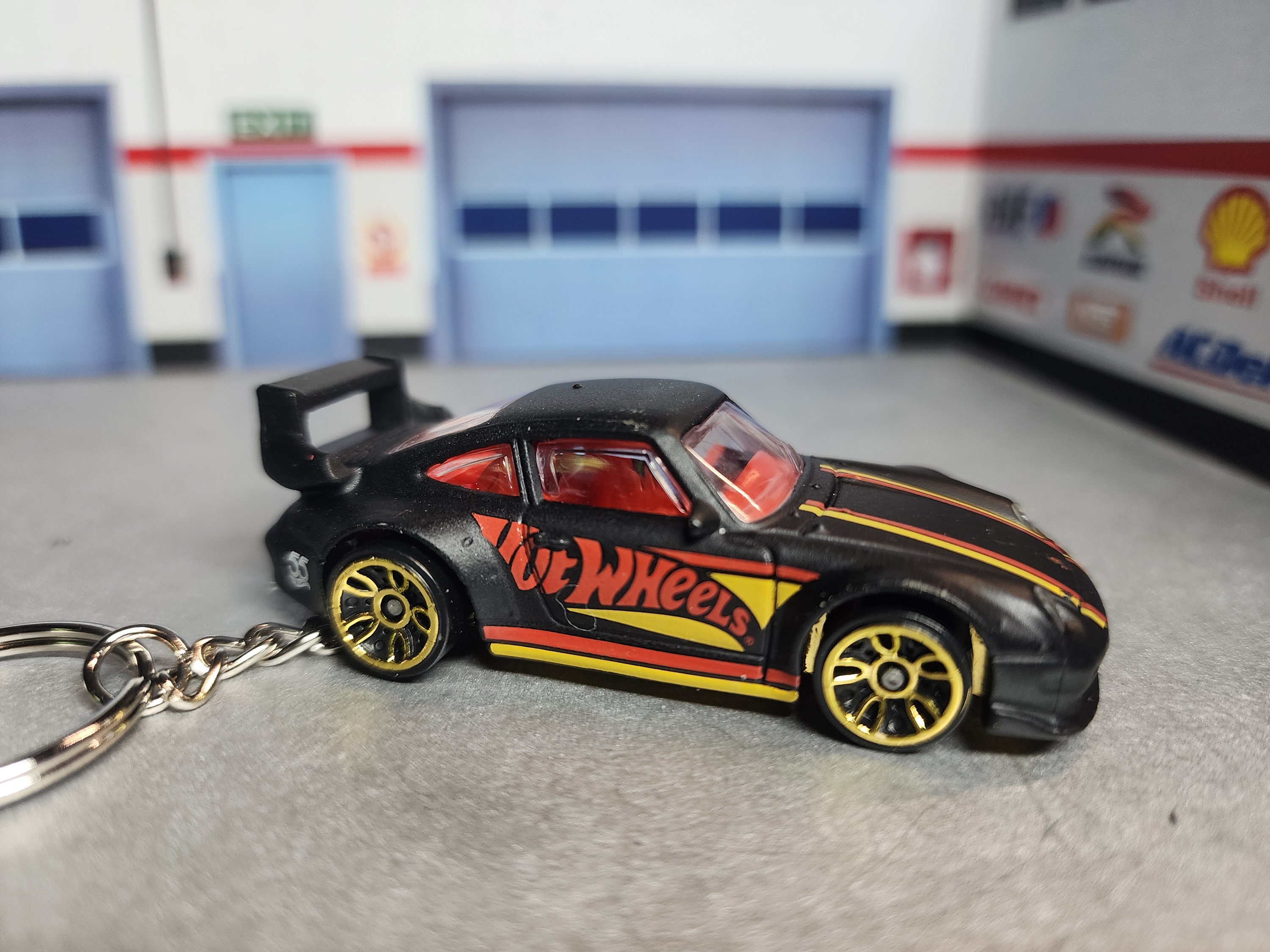 【極美品】 PORSCHE  911 GTS KEYRING  キーリング for Porsche 911 Car Keychain, Metal Keyring for Porsche 911