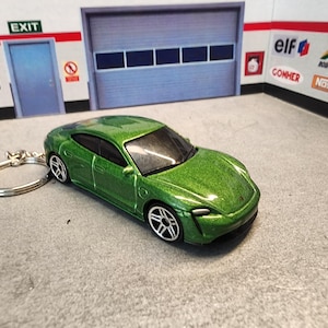 Individueller Porsche Taycan Turbo S Schlüsselanhänger - Einzigartiges Porsche Taycan Geschenk, personalisierter Turbo S Schlüsselanhänger, perfekt für Porsche-Enthusiasten