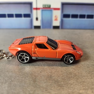 Lamborghini Miura P400DSV Keychain, Custom Lamborghini Miura Keychain, Custom Lamborghini Keychain, Premium Keychain