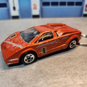 Lamborghini Countach Keychain, Lamborghini Countach Keychain, Custom Lamborghini Keychain, Premium Keychain