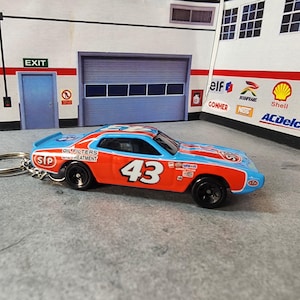 1971 Dodge Charger Keychain, Richard Petty 71 Charger Keychain, Dodge Keychain, Premium Keychain