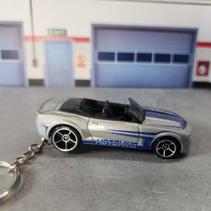 Camaro SS Convertible Keychain, Diecast 1:64 Scale