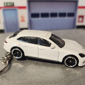 Individueller Porsche Panamera Schlüsselanhänger, einzigartiger Turbo S E-Hybrid Schlüsselanhänger, personalisiertes Porsche Geschenk, Luxusautozubehör für Porsche Liebhaber