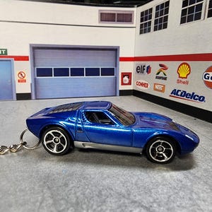 Lamborghini Miura P400DSV Keychain, Custom Lamborghini Miura Keychain, Custom Lamborghini Keychain, Premium Keychain