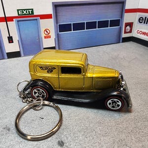 1934 Ford Sedan Keychain, 34 Ford Sedan Keychain, Ford Keychain, 34 Hot Rod Keychain