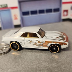 Camaro Keychain, 69 Camaro Keychain, Chevy Camaro SS Keychain, Custom 1969 Camaro Keychain