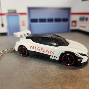 Diecast Nissan Leaf Nismo Keychain, 1:64 Scale
