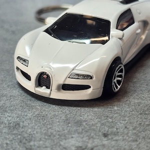 Bugatti Chrion Keychain, DieCast Bugatti Chiron Keychain, Custom Bugatti Keychain, Premium Keychain