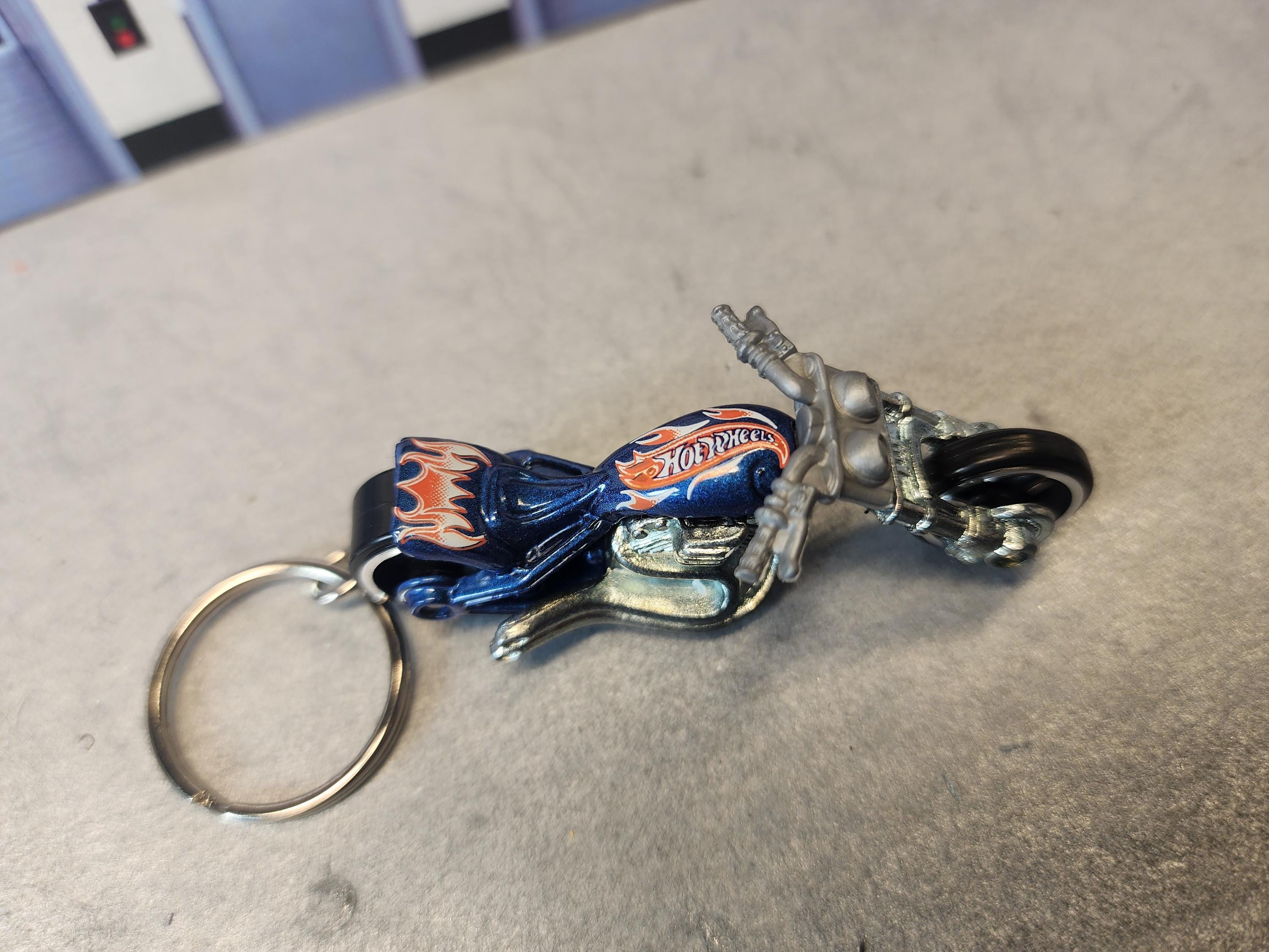 チョッパーバイクキーホルダー、カスタムチョッパーキーホルダー、1:87