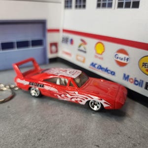 Llavero Dodge Daytona Charger 1969: clásico MOPAR fundido a presión