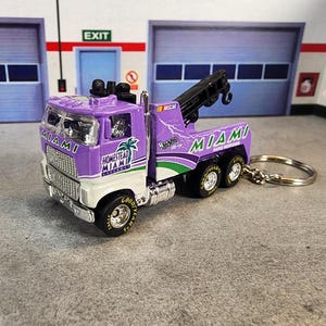 Cab Over Tow Truck Keychain Ford Heavy Duty Tow Truck Keychain, Custom Wrecker Keychain