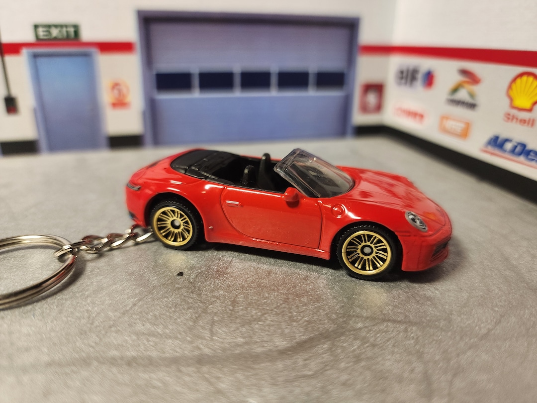 【極美品】 PORSCHE  911 GTS KEYRING  キーリング Custom Porsche 911 GT3 Keychain | Diecast Steel. 1:64th