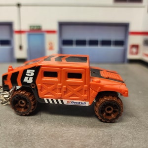 Hummer H1 Keychain, Hummer Keychain, Hummer Gifts