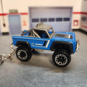 Ford Bronco Keychain, 1972 Ford Bronco Keychain, Bronco Keychain, Premium Keychain