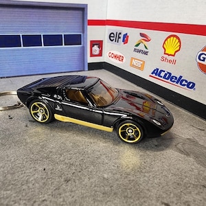 Lamborghini Miura Keychain, Custom Lamborghini Miura Keychain, Custom Lamborghini Keychain, Premium Keychain