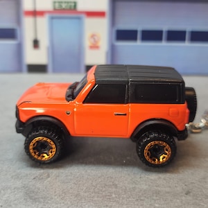 Ford Bronco Keychain, 2021 Ford Bronco Keychain, Bronco Keychain, Premium Keychain