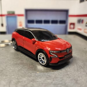 Renault Megane Keychain, Custom 2002 Renault Megane Keychain, Renault Keychain, Premium Keychain