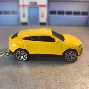 Lamborghini Urus Keychain, Custom Lamborghini Urus Keychain, Custom Lamborghini Keychain, Premium Keychain