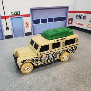 Land Rover Gen ll Safari Keychain, 1965 Land Rover Safari Keychain, Custom Land Rover Keychain