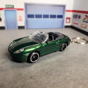 Porsche 911 Carrera Cabriolet Keychain – Custom Porsche 911 Keyring, Unique Gift for Car Enthusiasts, Luxury Sports Car Accessory